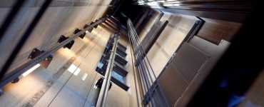 Asansör Düşerken Zıplarsak Ne Olur?