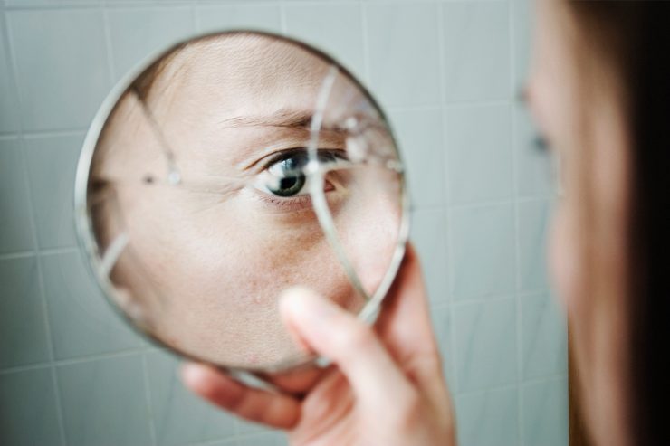 Ayna Kırılmasının Neden Uğursuzluk Getirdiğine İnanılır?